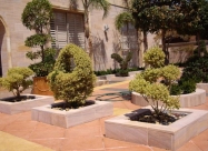 SANDSTONE GARDEN BEDS